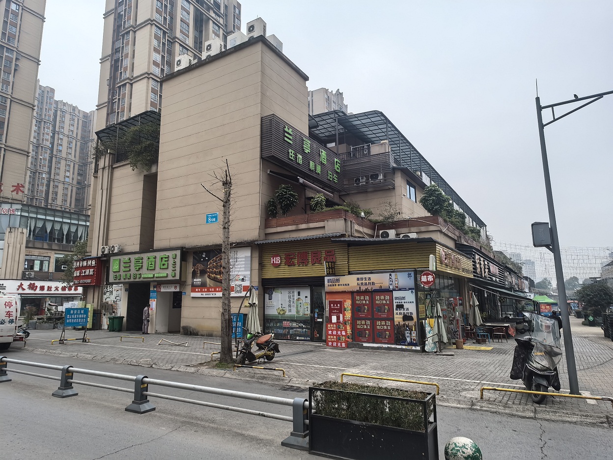 關(guān)于對(duì)南充農(nóng)商銀行營(yíng)山支行67套抵債資產(chǎn)進(jìn)行公開(kāi)拍賣(mài)的公告